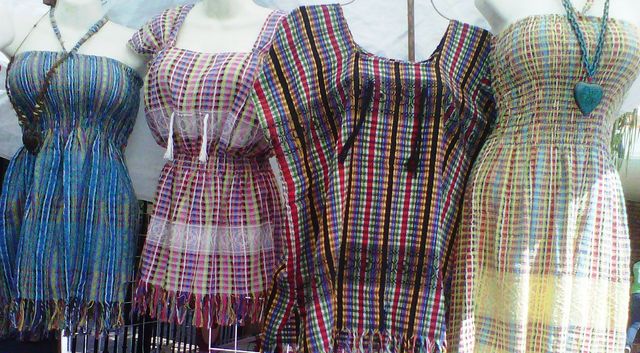 BLUSAS DE TELAR SENCILLO